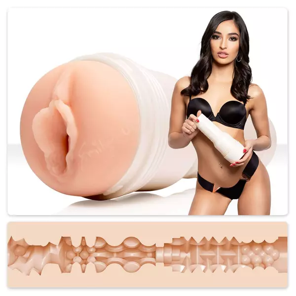 Fleshlight Emily Willis Squirt - realistická umelá kundička (prírodná)